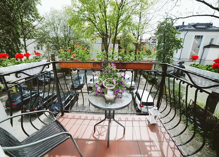 Kamienica Ogrodowa 公寓 *